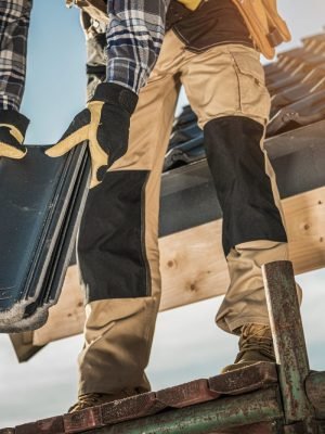 roofer-with-ceramic-tiles.jpg